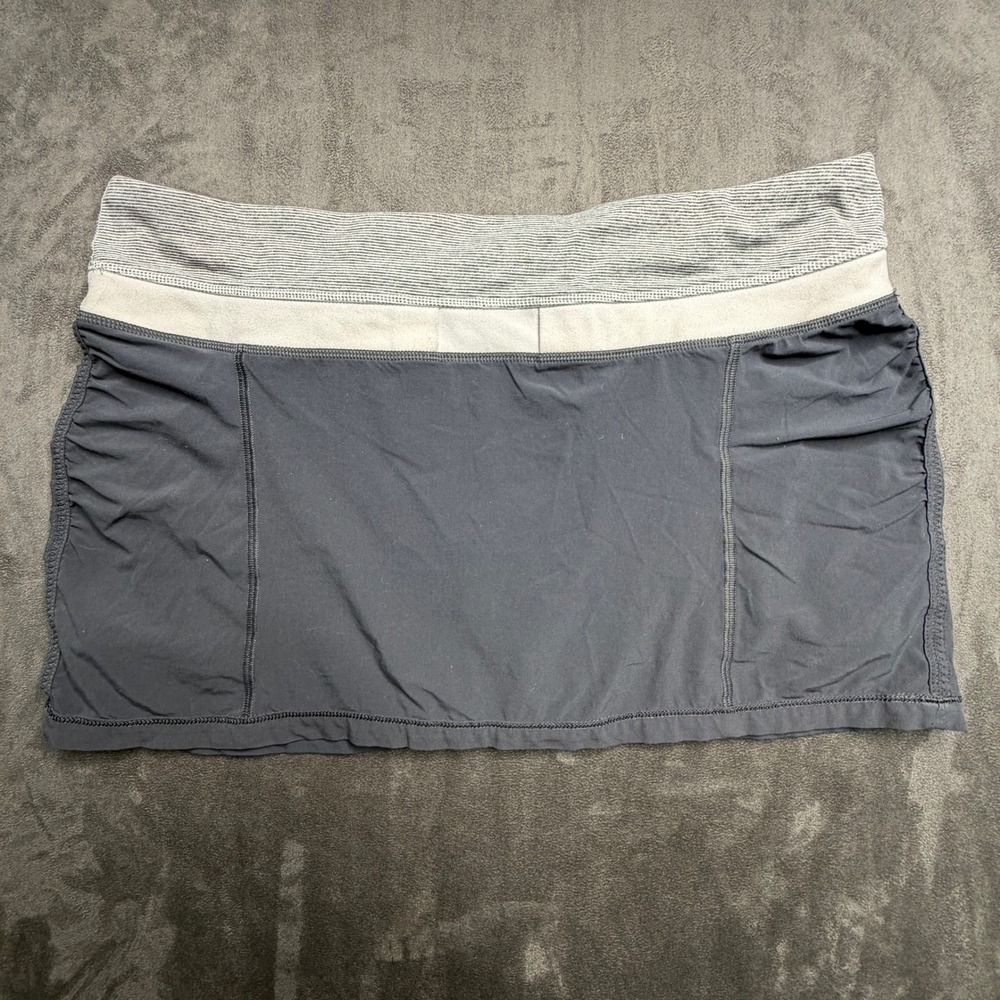 Lululemon Pace Setter Skirt Women‎ 8 Grey Athletic Tennis Running Skort Mini